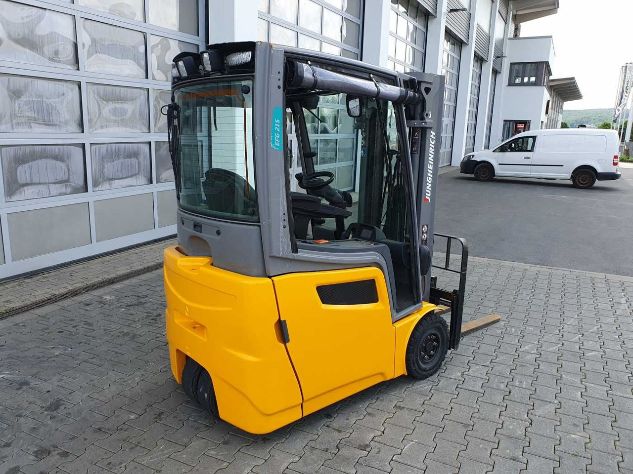 Jungheinrich EFG 215 / Triplex: 4.25m! / nur 3.439h! / 2022 - Elektrische heftruck: afbeelding 4 Jungheinrich EFG 215 / Triplex: 4.25m! / nur 3.439h! / 2022 - Elektrische heftruck: afbeelding 4