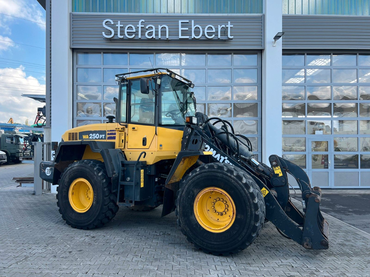 Komatsu WA 250 PT - 5H / 12.390h / - Wiellader: afbeelding 1 Komatsu WA 250 PT - 5H / 12.390h / - Wiellader: afbeelding 1