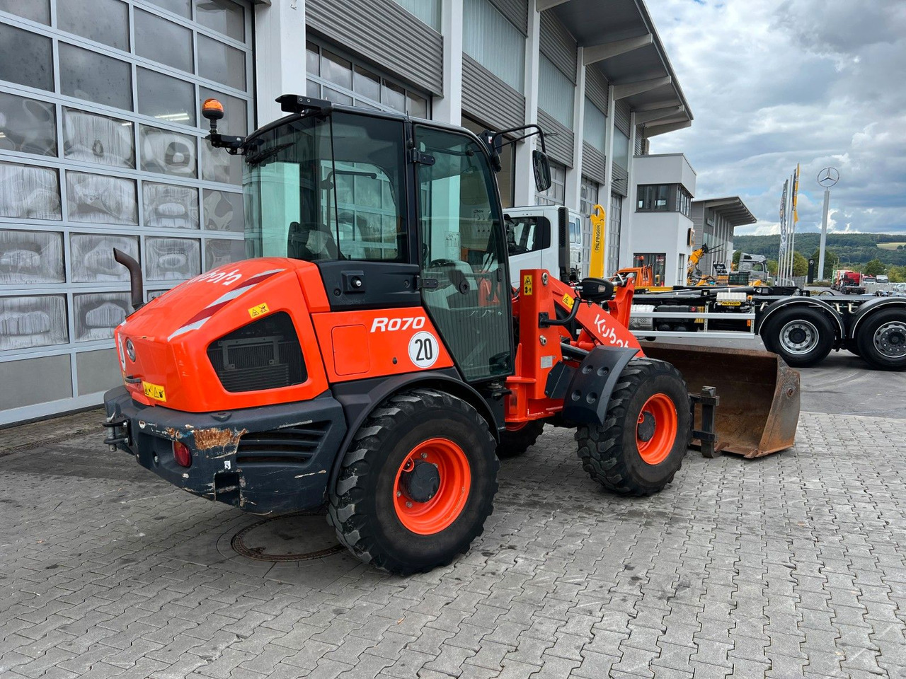 Kubota R070 / Gabel & Schaufel / nur 1.869h! - Wiellader: afbeelding 3 Kubota R070 / Gabel & Schaufel / nur 1.869h! - Wiellader: afbeelding 3