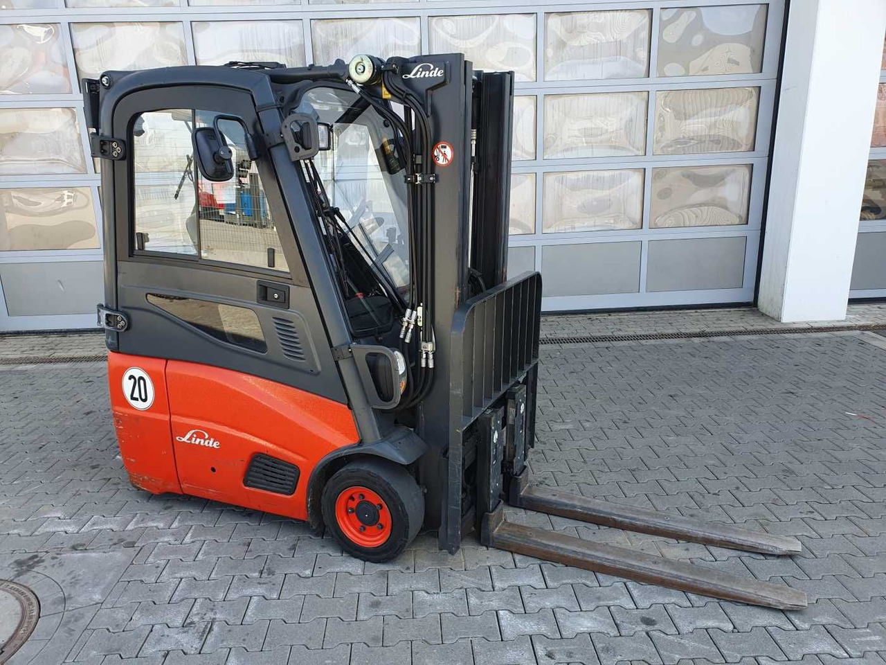 Linde E14 - 01 / Triplex: 4.00m! / SS / nur 3.405h! - Elektrische heftruck: afbeelding 2 Linde E14 - 01 / Triplex: 4.00m! / SS / nur 3.405h! - Elektrische heftruck: afbeelding 2