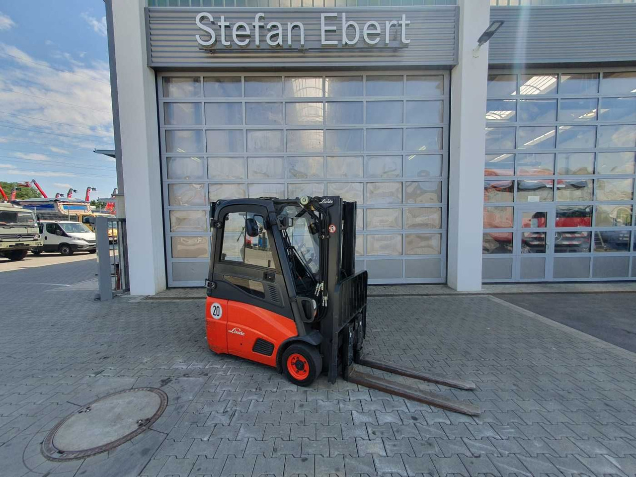Linde E14 - 01 / Triplex: 4.00m! / SS / nur 3.405h! - Elektrische heftruck: afbeelding 1 Linde E14 - 01 / Triplex: 4.00m! / SS / nur 3.405h! - Elektrische heftruck: afbeelding 1