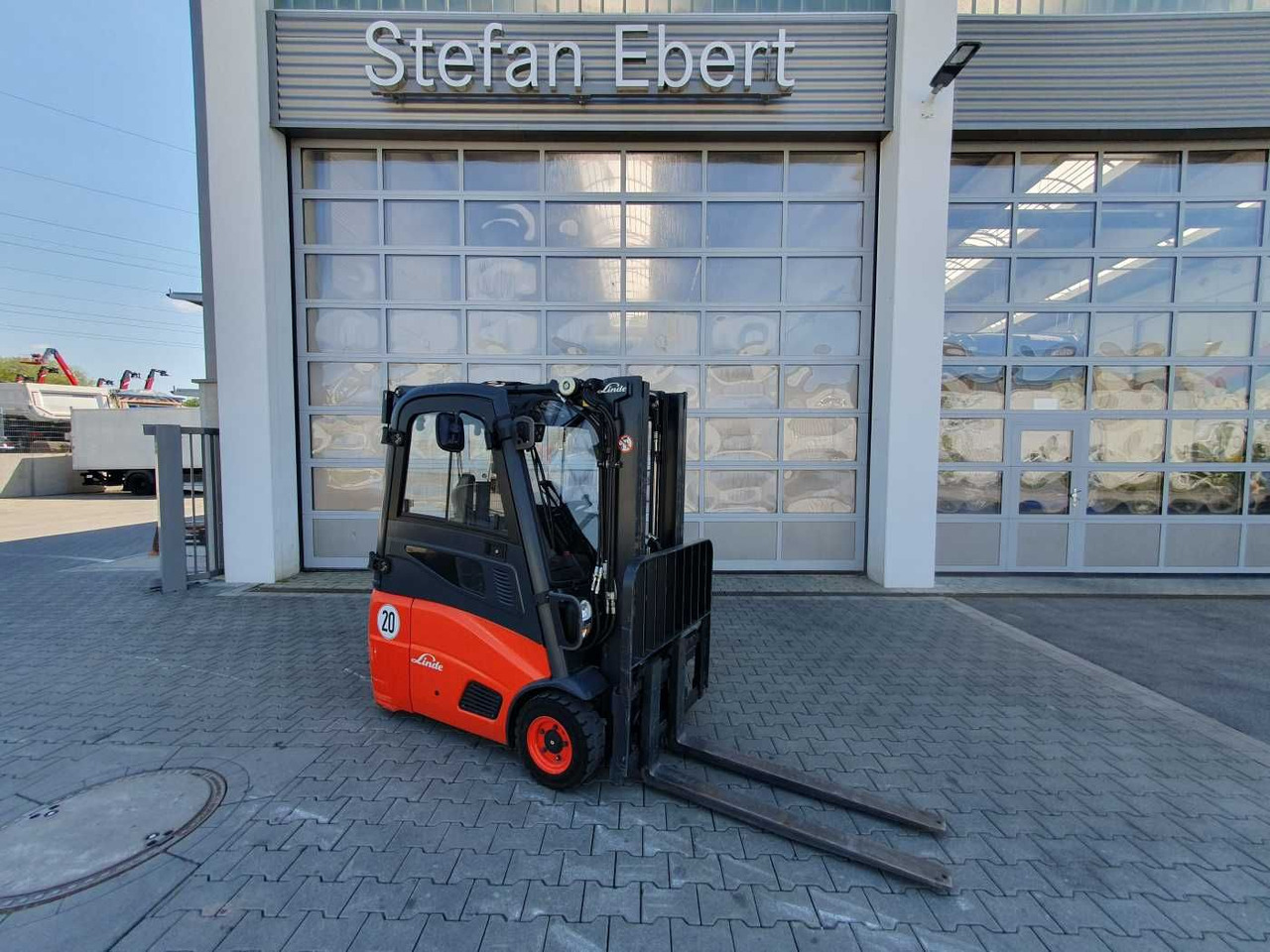 Linde E14 - 01 / Triplex: 4.10m! / SS / nur 1.003h! - Elektrische heftruck: afbeelding 1 Linde E14 - 01 / Triplex: 4.10m! / SS / nur 1.003h! - Elektrische heftruck: afbeelding 1