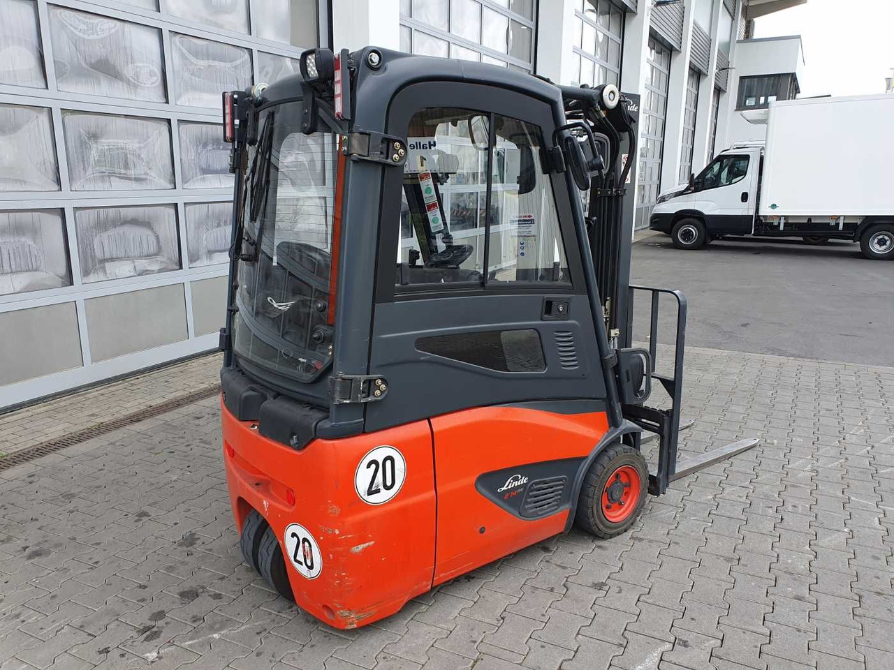 Linde E14 - 02 / Triplex: 4.00m! / SS / nur 1.777h! - Elektrische heftruck: afbeelding 3 Linde E14 - 02 / Triplex: 4.00m! / SS / nur 1.777h! - Elektrische heftruck: afbeelding 3