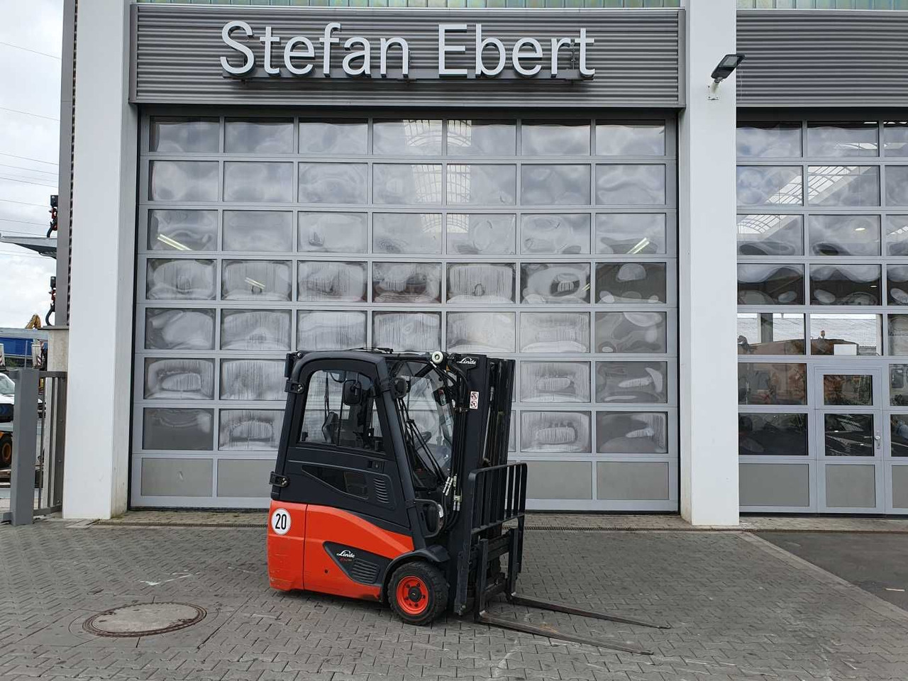 Linde E14 - 02 / Triplex: 4.00m! / SS / nur 2.119h! - Elektrische heftruck: afbeelding 1 Linde E14 - 02 / Triplex: 4.00m! / SS / nur 2.119h! - Elektrische heftruck: afbeelding 1