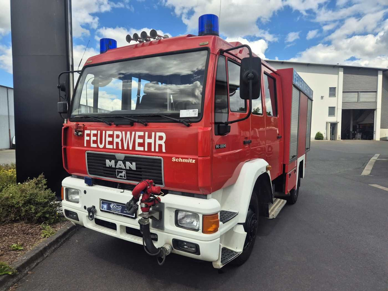MAN 14.224 4x4 TLF 16/29 Tanklöschfahrzeug Feuerwehr - Tankwagen: afbeelding 2 MAN 14.224 4x4 TLF 16/29 Tanklöschfahrzeug Feuerwehr - Tankwagen: afbeelding 2