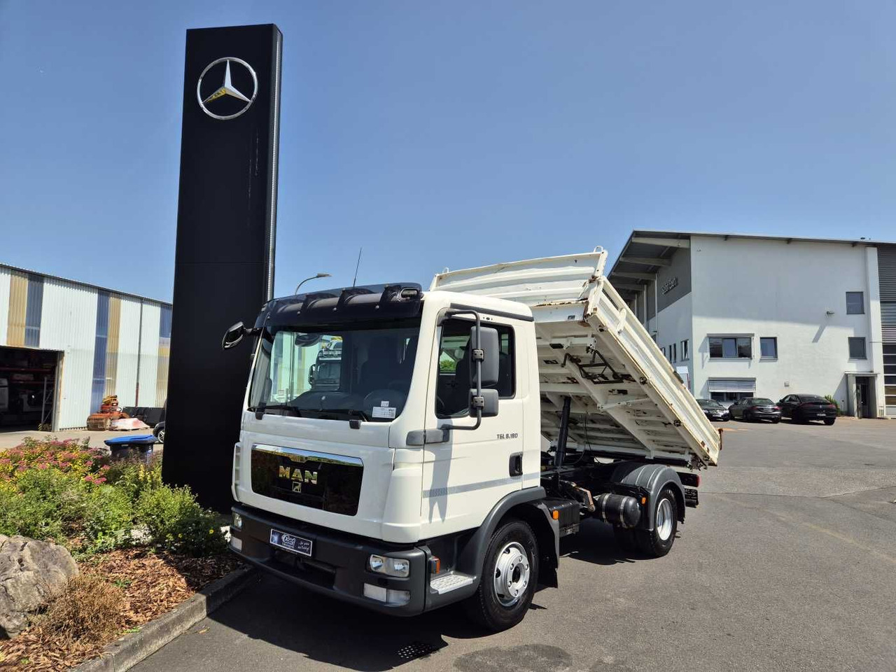 MAN TGL 8.180 4x2 BB Meiller Kipper 2x AHK 3 Sitze - Kipper bestelwagen: afbeelding 1 MAN TGL 8.180 4x2 BB Meiller Kipper 2x AHK 3 Sitze - Kipper bestelwagen: afbeelding 1