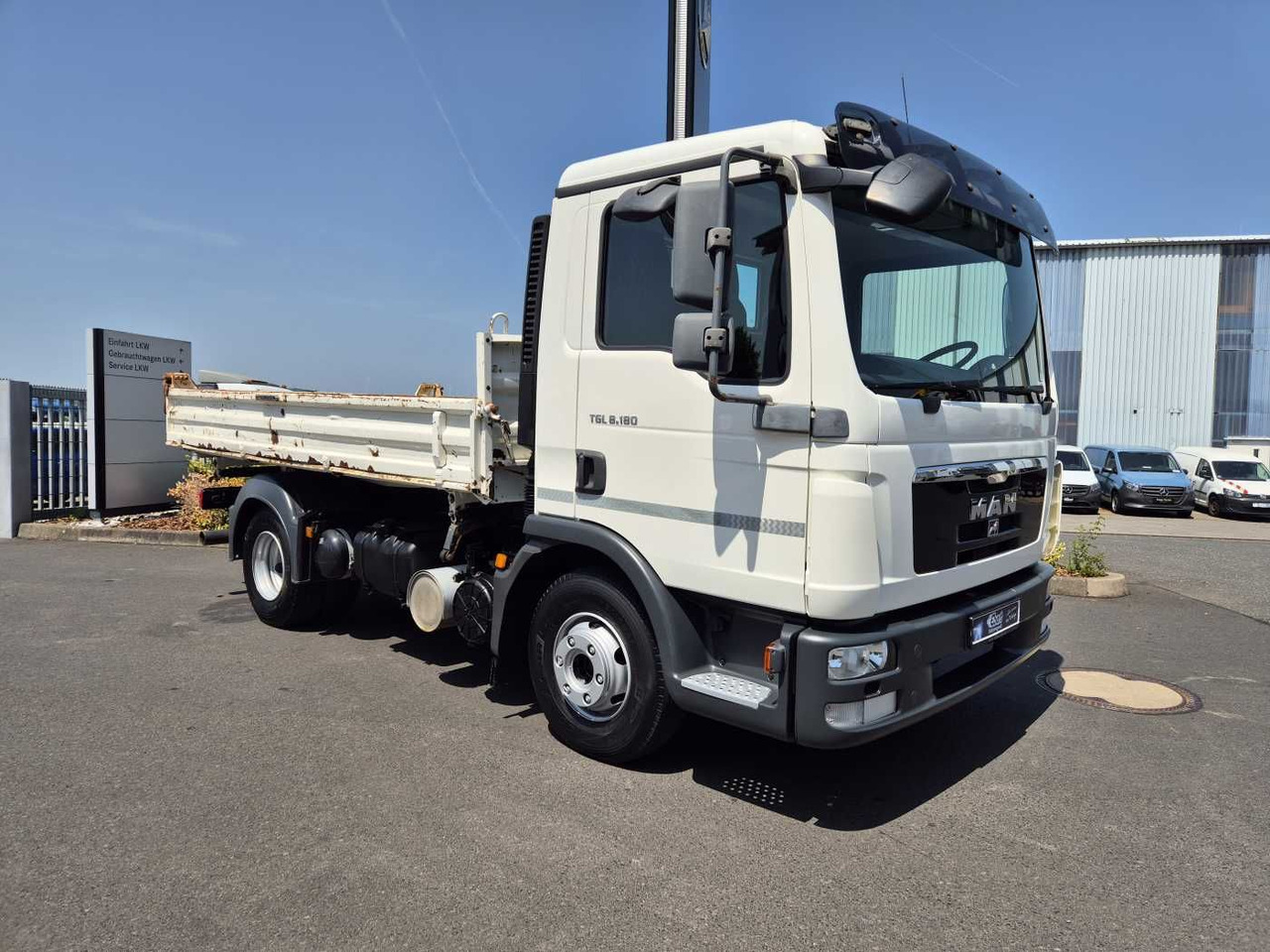 MAN TGL 8.180 4x2 BB Meiller Kipper 2x AHK 3 Sitze - Kipper bestelwagen: afbeelding 5 MAN TGL 8.180 4x2 BB Meiller Kipper 2x AHK 3 Sitze - Kipper bestelwagen: afbeelding 5