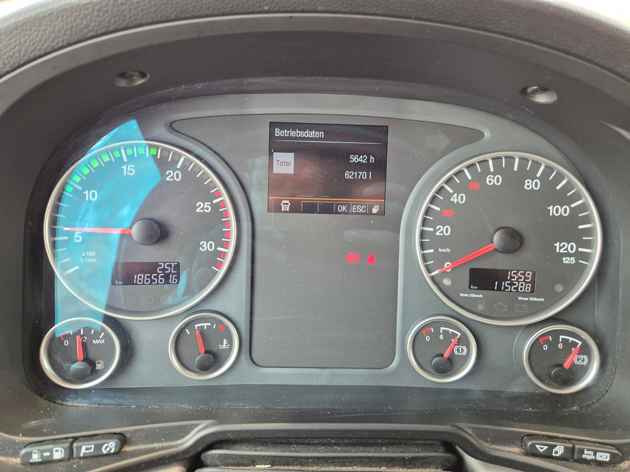 Leasing  MAN TGS 26.420 6x2-4 LL Hiab 177K PRO 2 Stück MAN TGS 26.420 6x2-4 LL Hiab 177K PRO 2 Stück: afbeelding 24