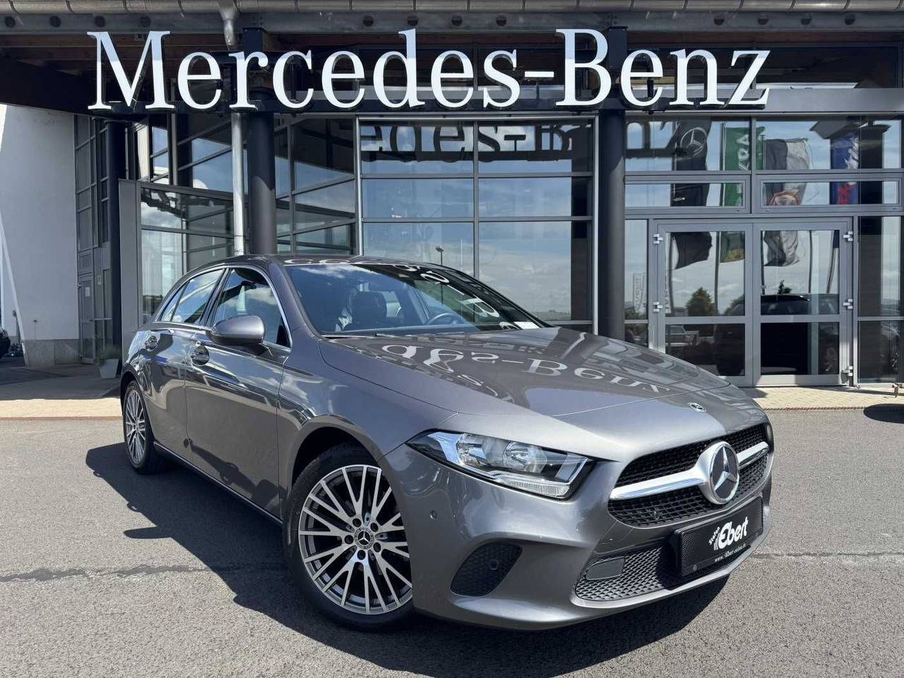 Mercedes-Benz A 180 7G Progressive MBUX+Navi+SHZ +Carplay+ - Sedan: afbeelding 1 Mercedes-Benz A 180 7G Progressive MBUX+Navi+SHZ +Carplay+ - Sedan: afbeelding 1