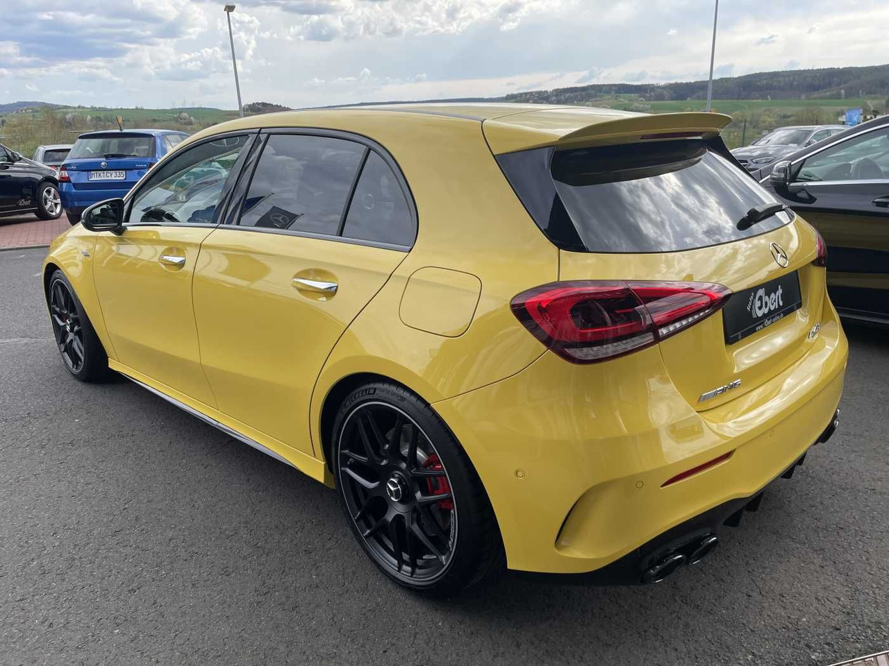 Mercedes-Benz A 45 S AMG PerfSitz+Night+PAGA+RIDE +19' - Sedan: afbeelding 3 Mercedes-Benz A 45 S AMG PerfSitz+Night+PAGA+RIDE +19' - Sedan: afbeelding 3