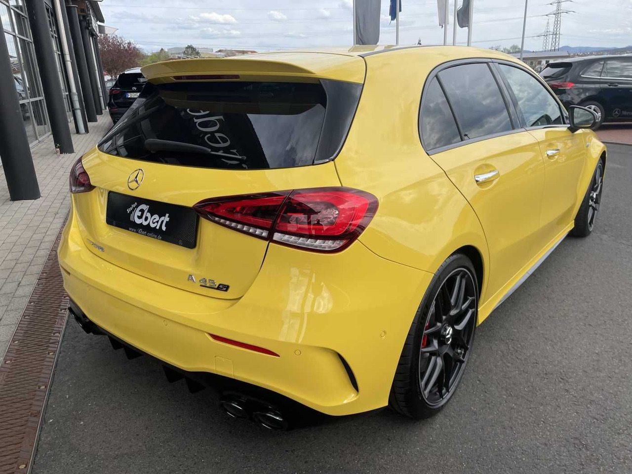 Mercedes-Benz A 45 S AMG PerfSitz+Night+PAGA+RIDE +19' - Sedan: afbeelding 4 Mercedes-Benz A 45 S AMG PerfSitz+Night+PAGA+RIDE +19' - Sedan: afbeelding 4