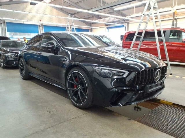 Mercedes-Benz AMG 63 4M Pano+AirM+Burm+Massage+360+AGA+ - Coupé: afbeelding 2 Mercedes-Benz AMG 63 4M Pano+AirM+Burm+Massage+360+AGA+ - Coupé: afbeelding 2