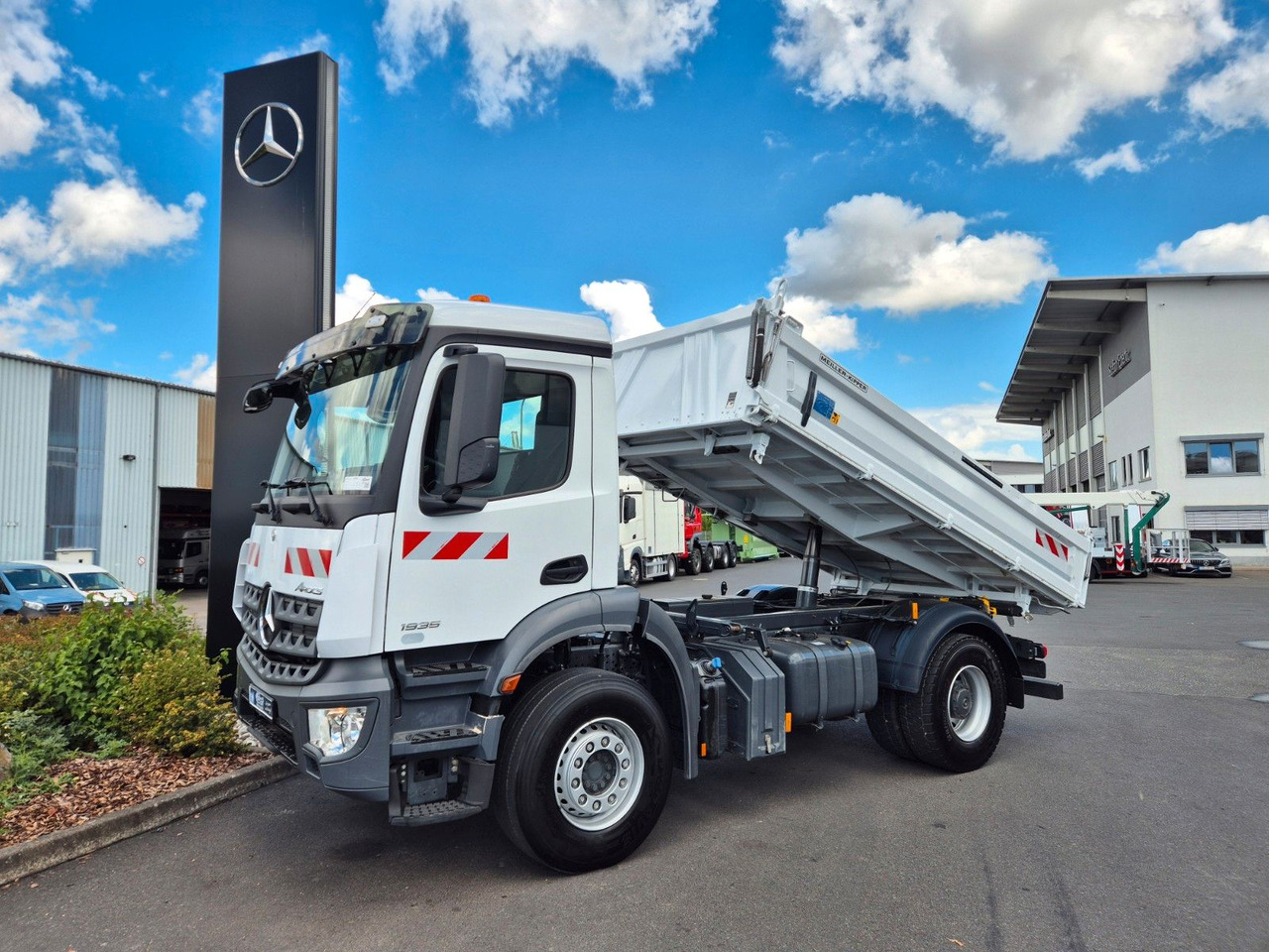 Mercedes-Benz Arocs 1935 K 4x2 Meiller AHK Navi PPC Klima - Kipper vrachtwagen: afbeelding 1 Mercedes-Benz Arocs 1935 K 4x2 Meiller AHK Navi PPC Klima - Kipper vrachtwagen: afbeelding 1