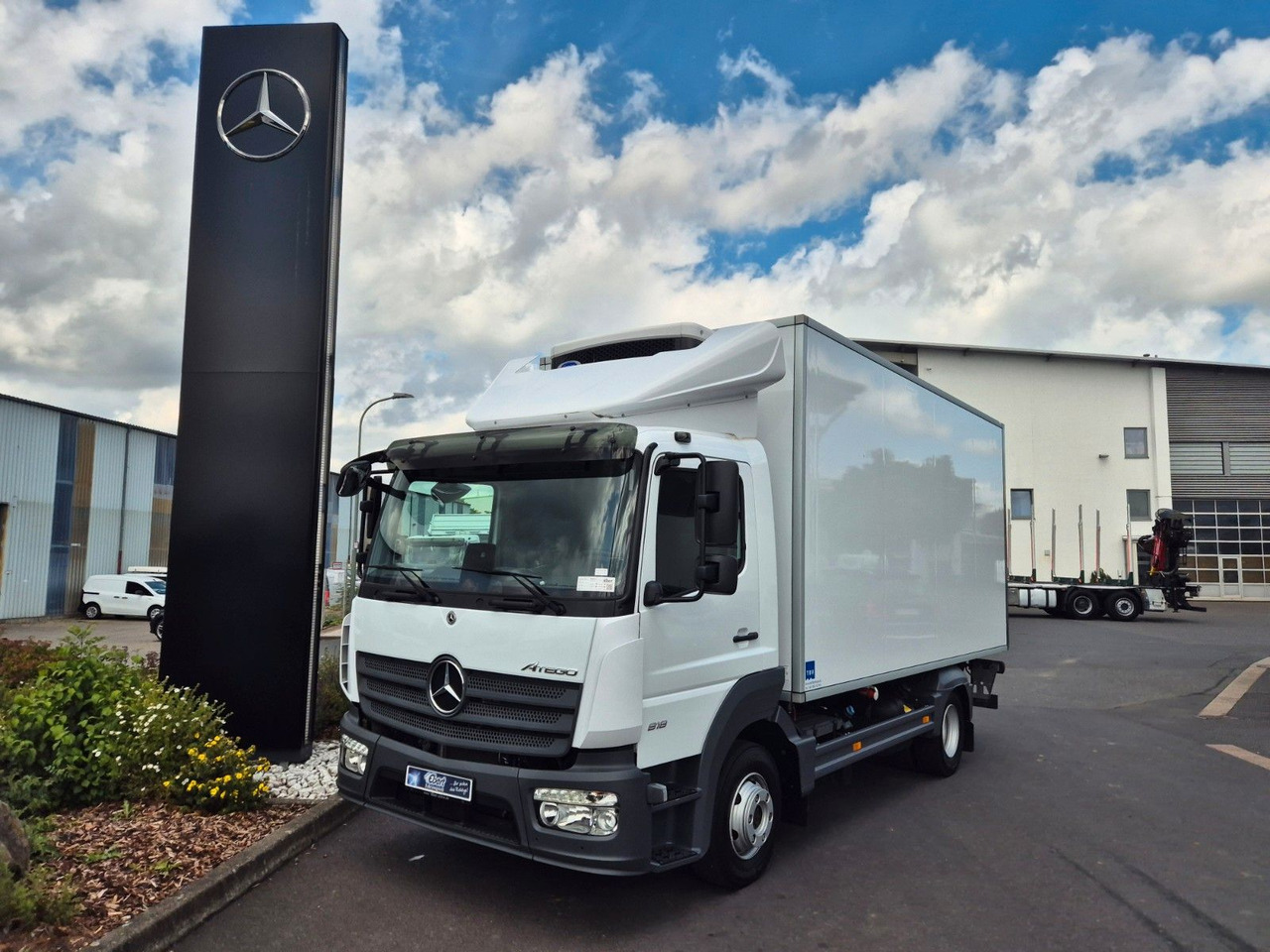 Mercedes-Benz Atego 818 L Kühlkoffer + LBW Carrier Xarios 6 - Koelwagen: afbeelding 1 Mercedes-Benz Atego 818 L Kühlkoffer + LBW Carrier Xarios 6 - Koelwagen: afbeelding 1