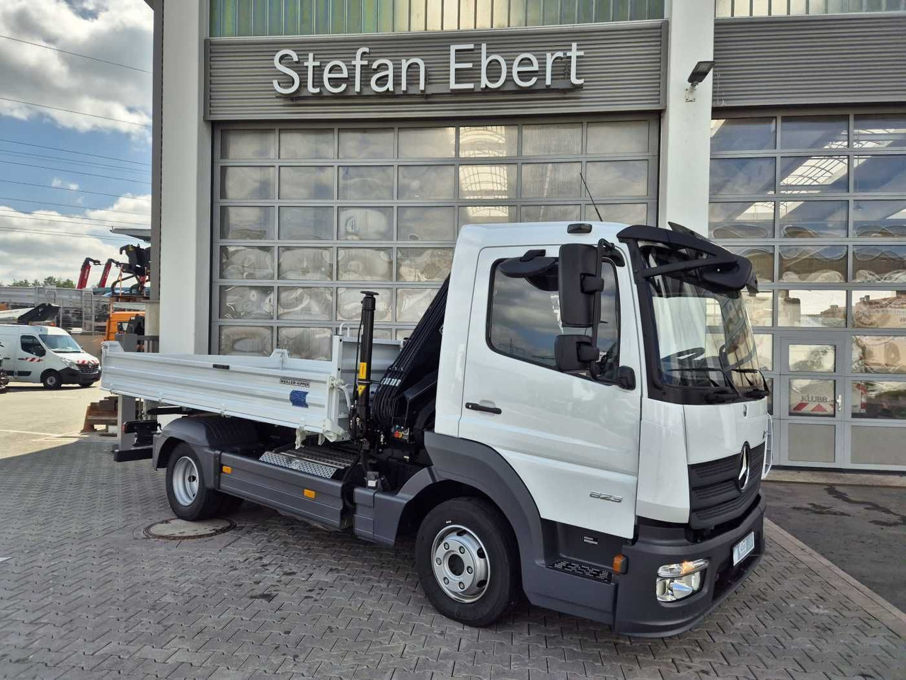 Mercedes-Benz Atego 823 KK Kipper+Kran+Funk+Greifersteuerung - Kipper bestelwagen: afbeelding 3 Mercedes-Benz Atego 823 KK Kipper+Kran+Funk+Greifersteuerung - Kipper bestelwagen: afbeelding 3