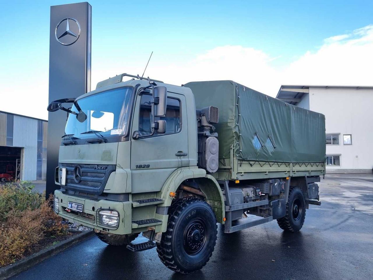 Mercedes-Benz Axor 1829 A 4x4 Pritsche/Plane 10 Stück - Schuifzeilen vrachtwagen: afbeelding 1 Mercedes-Benz Axor 1829 A 4x4 Pritsche/Plane 10 Stück - Schuifzeilen vrachtwagen: afbeelding 1