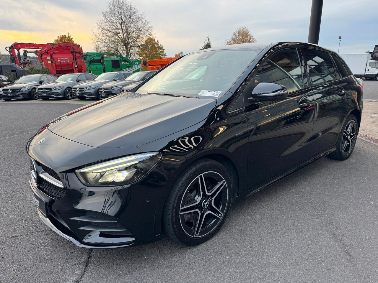 Mercedes-Benz B 250e Edition2020+AMG+Ambiente+Night+LED - Sedan: afbeelding 2 Mercedes-Benz B 250e Edition2020+AMG+Ambiente+Night+LED - Sedan: afbeelding 2