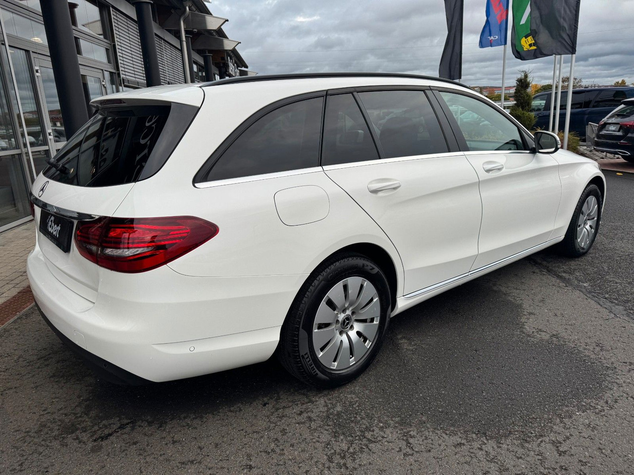 Mercedes-Benz C 180d T LED+RKamera+SHZ+DAB - Stationwagen: afbeelding 4 Mercedes-Benz C 180d T LED+RKamera+SHZ+DAB - Stationwagen: afbeelding 4