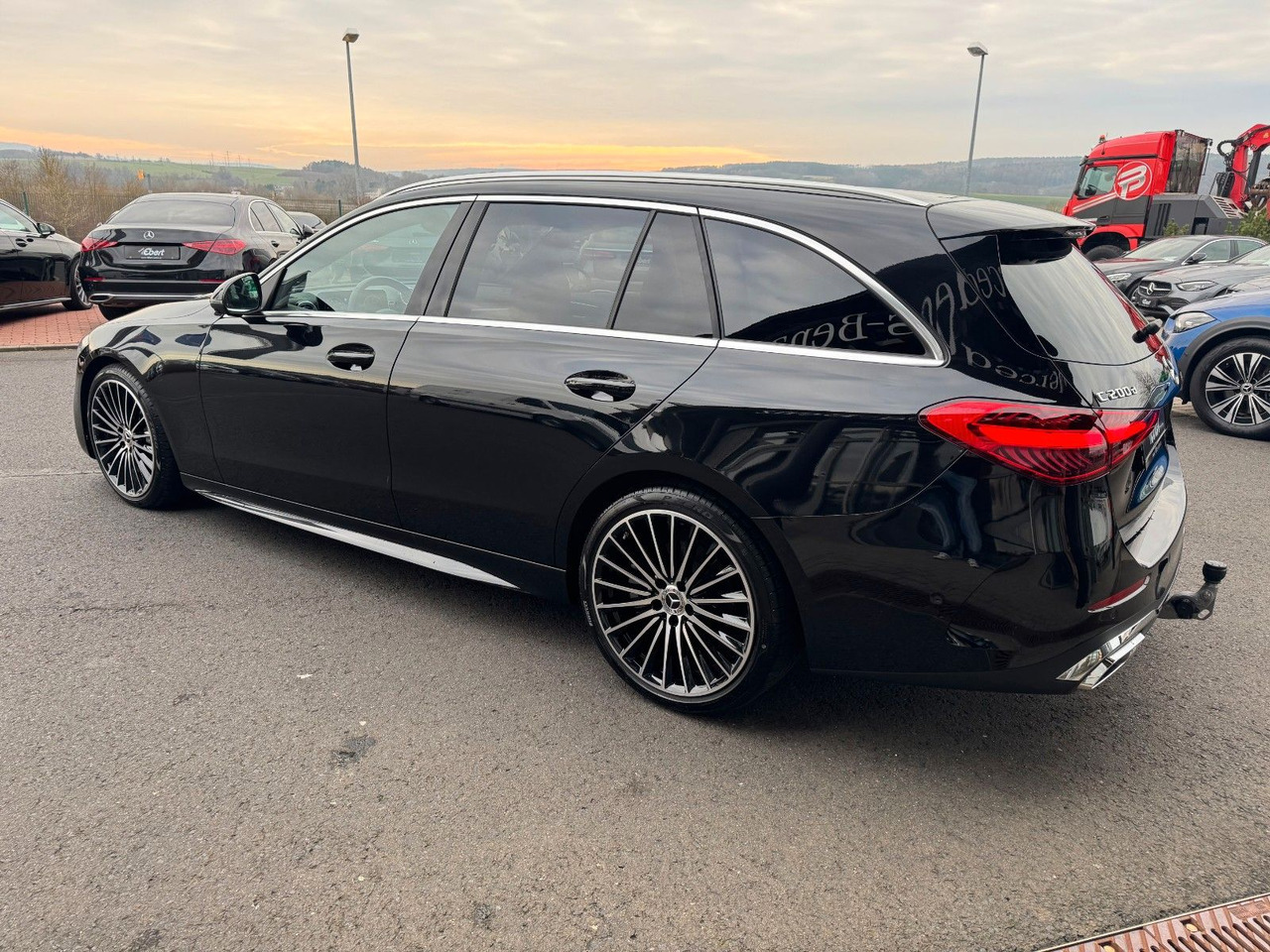 Mercedes-Benz C 200d T AMG+Pano+AHK+Distr+Digital+360 - Stationwagen: afbeelding 3 Mercedes-Benz C 200d T AMG+Pano+AHK+Distr+Digital+360 - Stationwagen: afbeelding 3