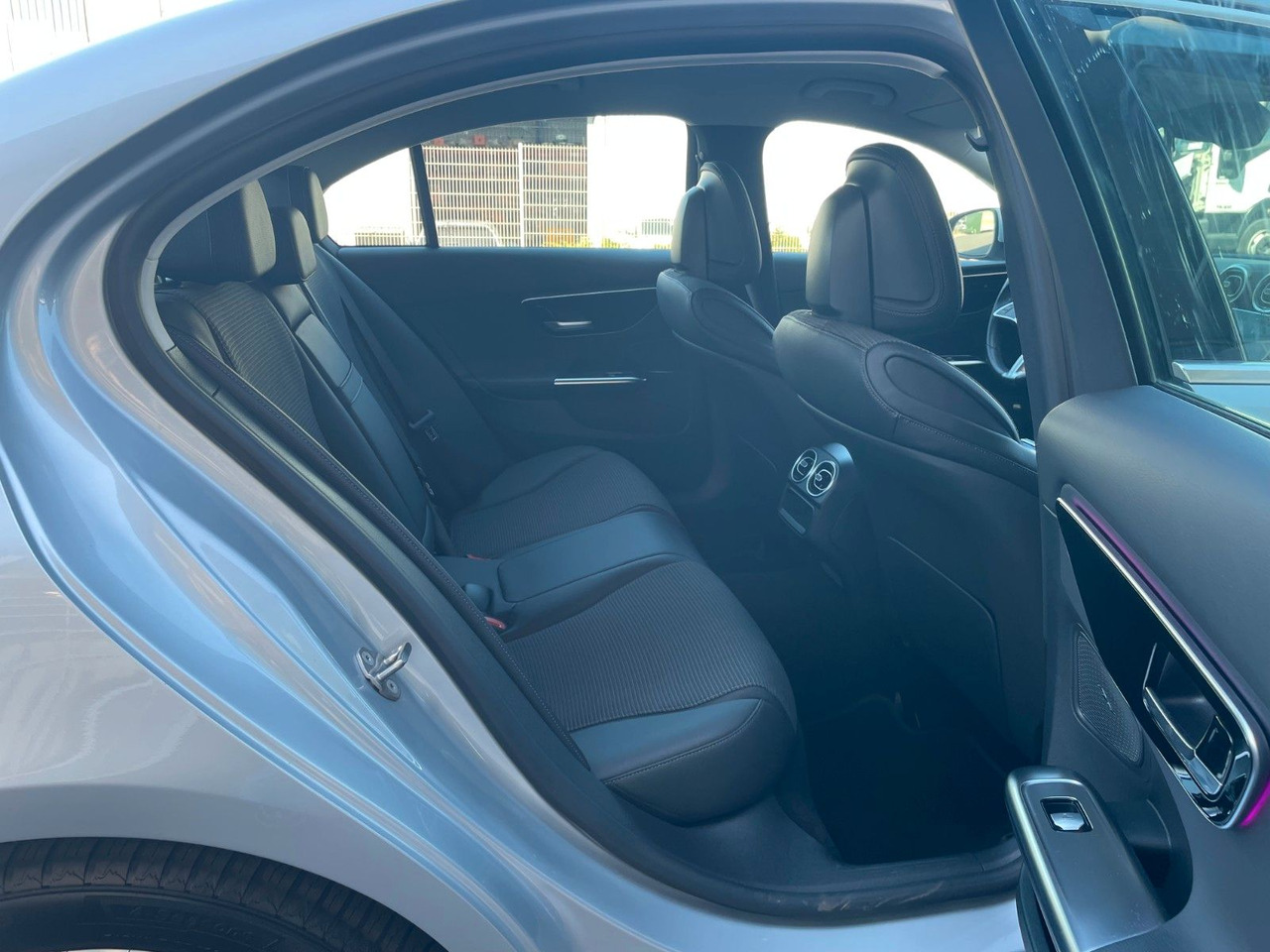 Sedan Mercedes-Benz C 220 d AVANTGARDE R-Kamera+Carplay+TotW+Ambient: afbeelding 8