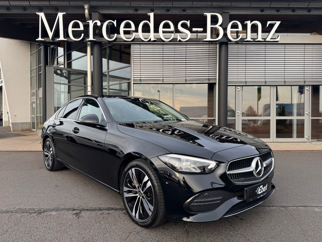 Mercedes-Benz C 220d Avantgarde+Pano+HUD+RFK+TotW+AmbiPrem - Sedan: afbeelding 2 Mercedes-Benz C 220d Avantgarde+Pano+HUD+RFK+TotW+AmbiPrem - Sedan: afbeelding 2