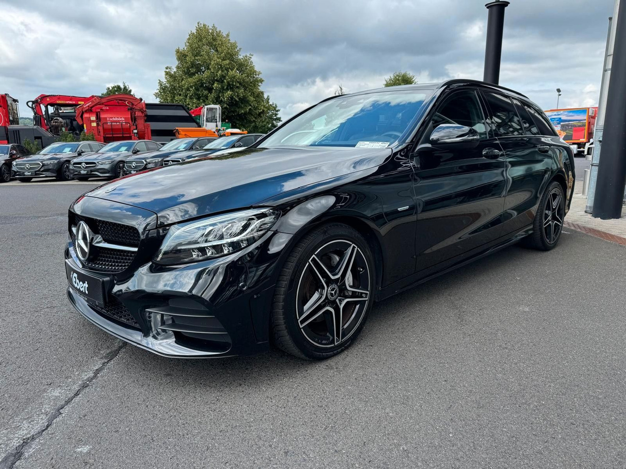 Mercedes-Benz C 220d NightEdition+AMG+Distr+SportfahrW+RFK - Stationwagen: afbeelding 2 Mercedes-Benz C 220d NightEdition+AMG+Distr+SportfahrW+RFK - Stationwagen: afbeelding 2