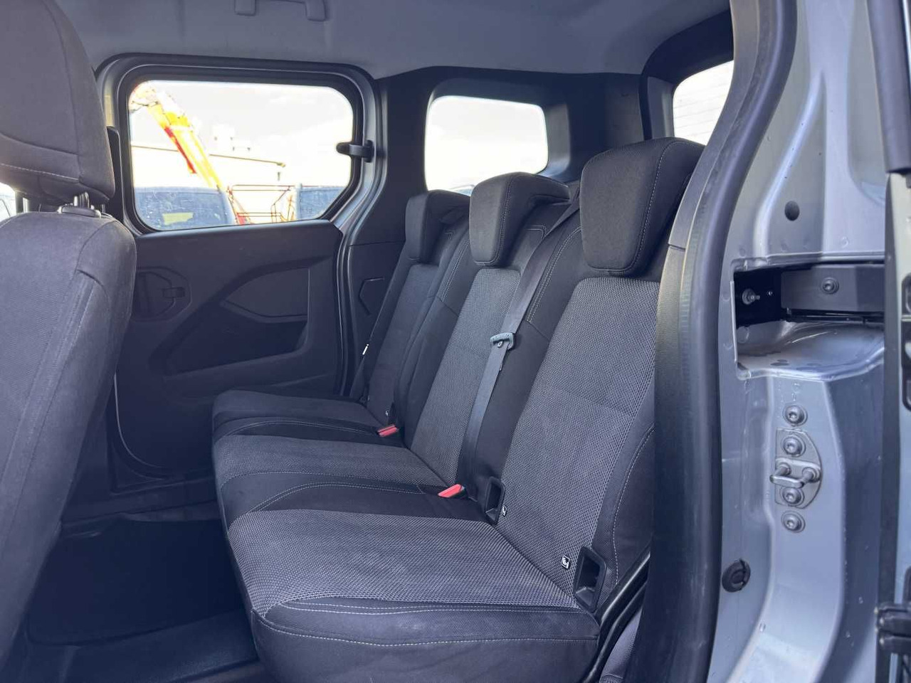 Leasing Mercedes-Benz Citan 110 CDI Tourer Klima AHK Kamera MBUX Tempo Mercedes-Benz Citan 110 CDI Tourer Klima AHK Kamera MBUX Tempo: afbeelding 8 Leasing Mercedes-Benz Citan 110 CDI Tourer Klima AHK Kamera MBUX Tempo Mercedes-Benz Citan 110 CDI Tourer Klima AHK Kamera MBUX Tempo: afbeelding 8