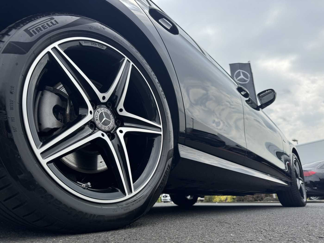 Mercedes-Benz E 300de 9G AMG+Pano+Memory+Ambiente+ RFK+Night - Sedan: afbeelding 5 Mercedes-Benz E 300de 9G AMG+Pano+Memory+Ambiente+ RFK+Night - Sedan: afbeelding 5