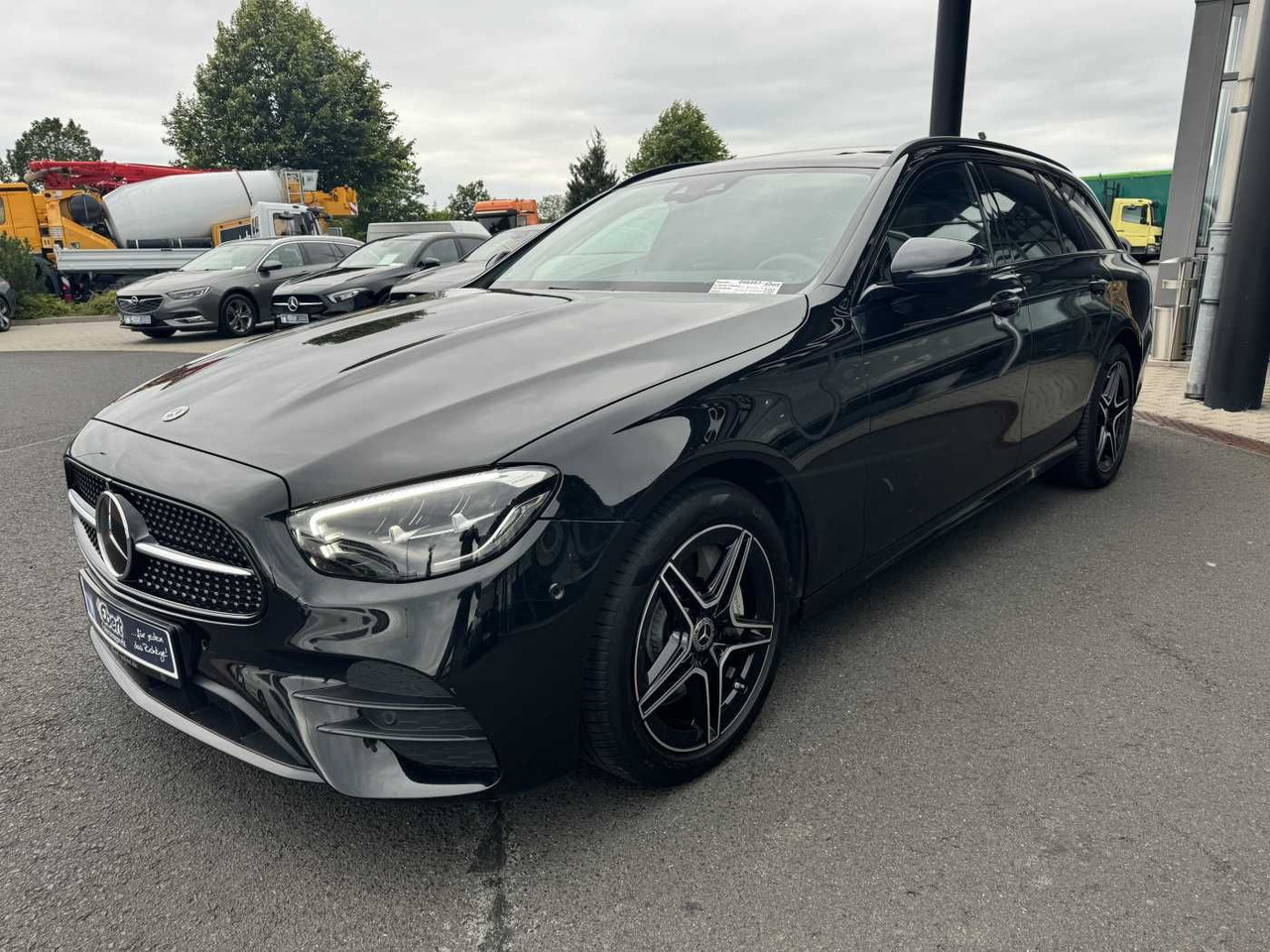 Mercedes-Benz E 300de T AMG+Pano+DistrPlus+Night +AHK+360+Ambi - Personenwagen: afbeelding 2 Mercedes-Benz E 300de T AMG+Pano+DistrPlus+Night +AHK+360+Ambi - Personenwagen: afbeelding 2