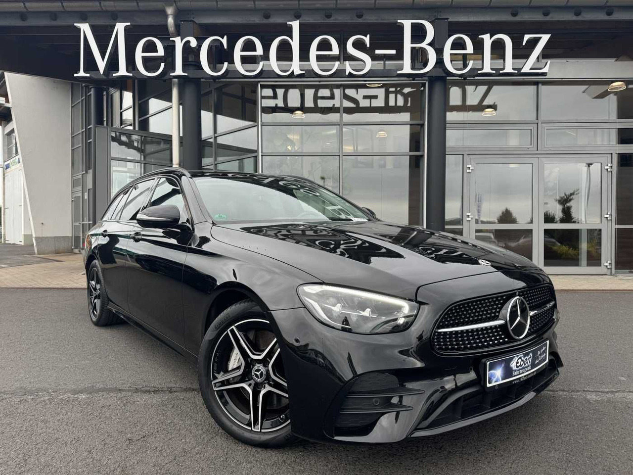 Mercedes-Benz E 300de T AMG+Pano+DistrPlus+Night +AHK+360+Ambi - Personenwagen: afbeelding 1 Mercedes-Benz E 300de T AMG+Pano+DistrPlus+Night +AHK+360+Ambi - Personenwagen: afbeelding 1