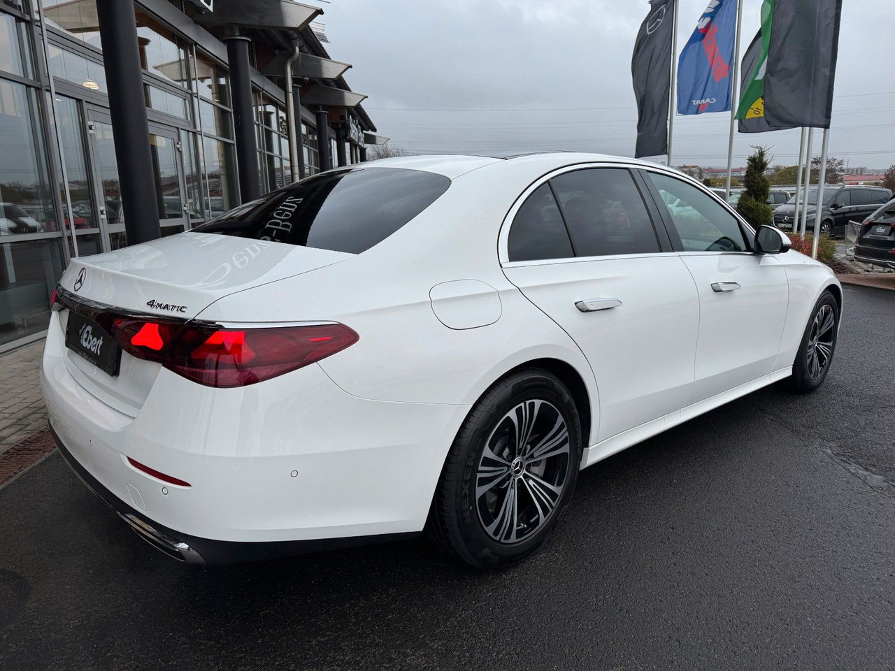 Mercedes-Benz E 450 4M Avantgarde+Pano+DistrPro+Digital+360 - Sedan: afbeelding 5 Mercedes-Benz E 450 4M Avantgarde+Pano+DistrPro+Digital+360 - Sedan: afbeelding 5