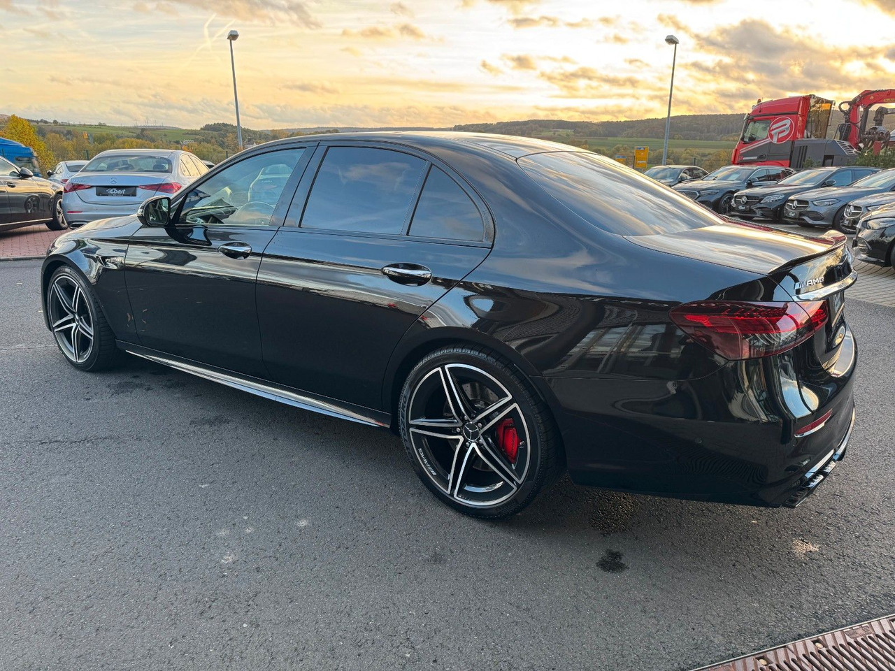 Mercedes-Benz E 63 AMG S Pano+Burm+AirM+HUD+360+uvm. - Sedan: afbeelding 3 Mercedes-Benz E 63 AMG S Pano+Burm+AirM+HUD+360+uvm. - Sedan: afbeelding 3
