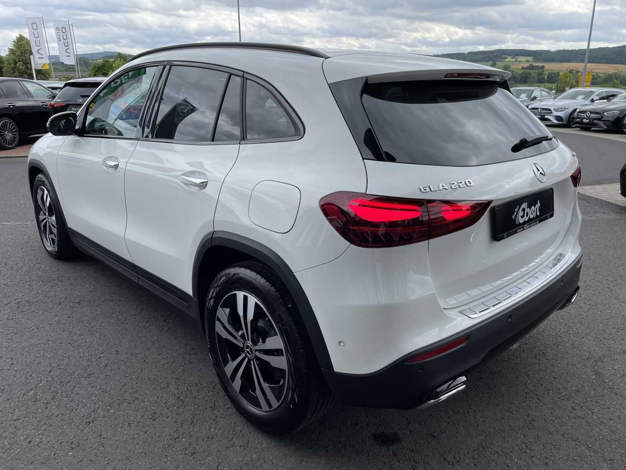 Mercedes-Benz GLA 220 4M 8G Progressive R-Kamera +Distr+Ambien - SUV: afbeelding 3 Mercedes-Benz GLA 220 4M 8G Progressive R-Kamera +Distr+Ambien - SUV: afbeelding 3