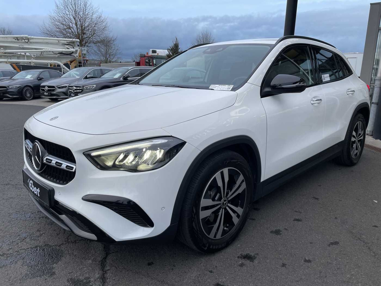 Mercedes-Benz GLA 220 4M Progressive+DistrPlus+MBUX+RFK - SUV: afbeelding 2 Mercedes-Benz GLA 220 4M Progressive+DistrPlus+MBUX+RFK - SUV: afbeelding 2