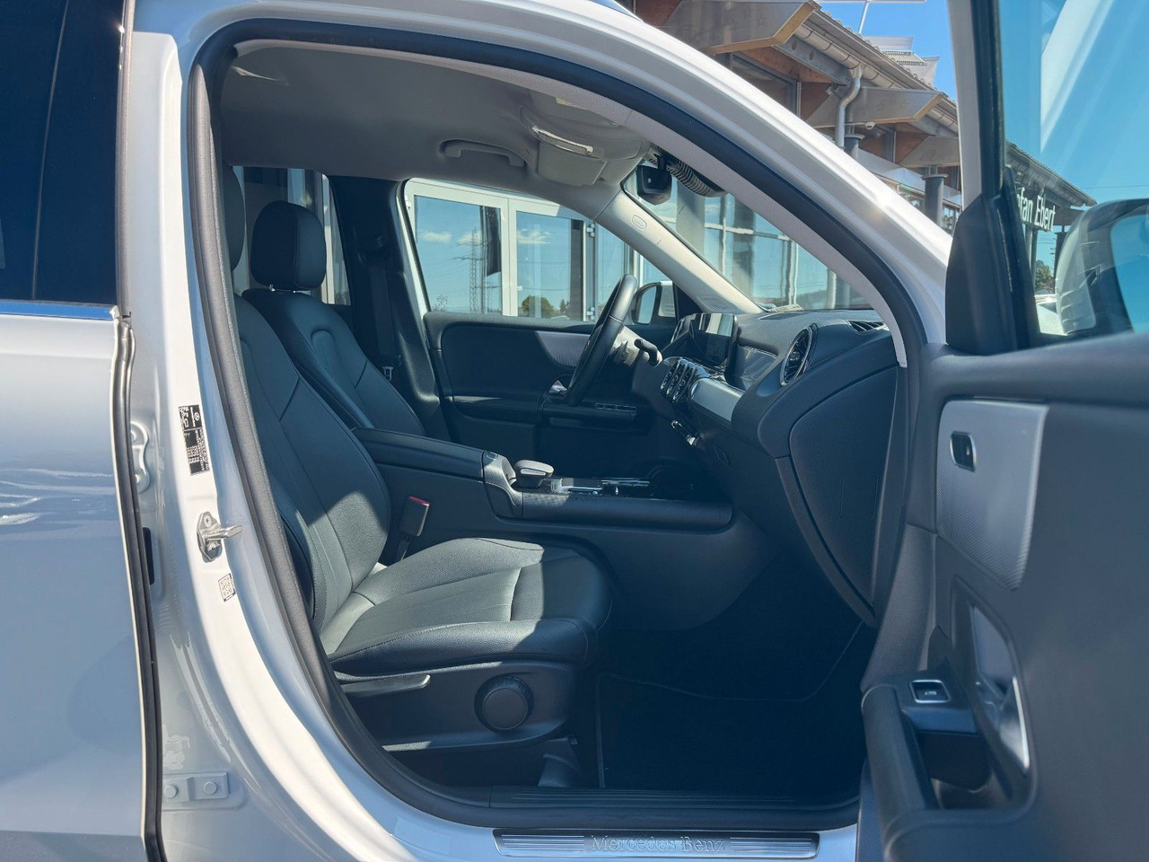 SUV Mercedes-Benz GLB 180 Style+Distronic+RKamera+Vollleder: afbeelding 6