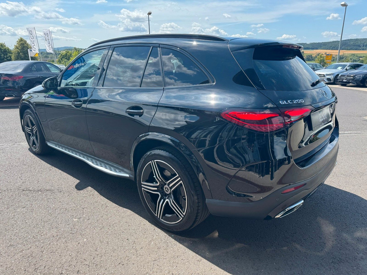 Mercedes-Benz GLC 200 4M AMG+Pano+Memory+RFK+Night+TotW - SUV: afbeelding 3 Mercedes-Benz GLC 200 4M AMG+Pano+Memory+RFK+Night+TotW - SUV: afbeelding 3