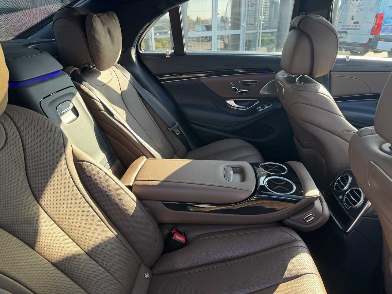 Mercedes-Benz S 400d 4M AMG+Pano+Burm+Distr+Massage+ HUD - Sedan: afbeelding 5 Mercedes-Benz S 400d 4M AMG+Pano+Burm+Distr+Massage+ HUD - Sedan: afbeelding 5