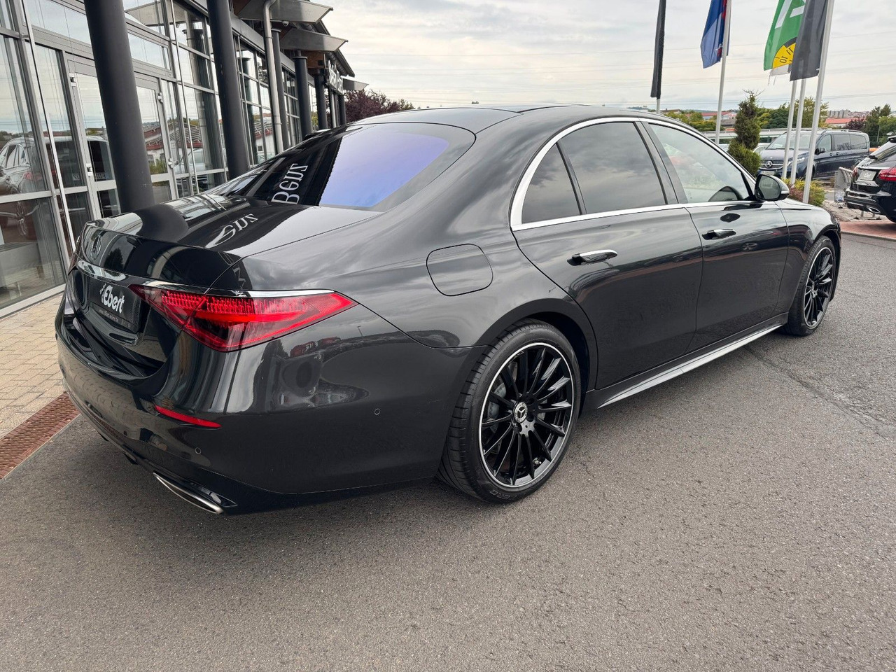 Mercedes-Benz S 580e AMG+Pano+Digital+Burm+3D+AirM+HUD+360+ - Sedan: afbeelding 4 Mercedes-Benz S 580e AMG+Pano+Digital+Burm+3D+AirM+HUD+360+ - Sedan: afbeelding 4