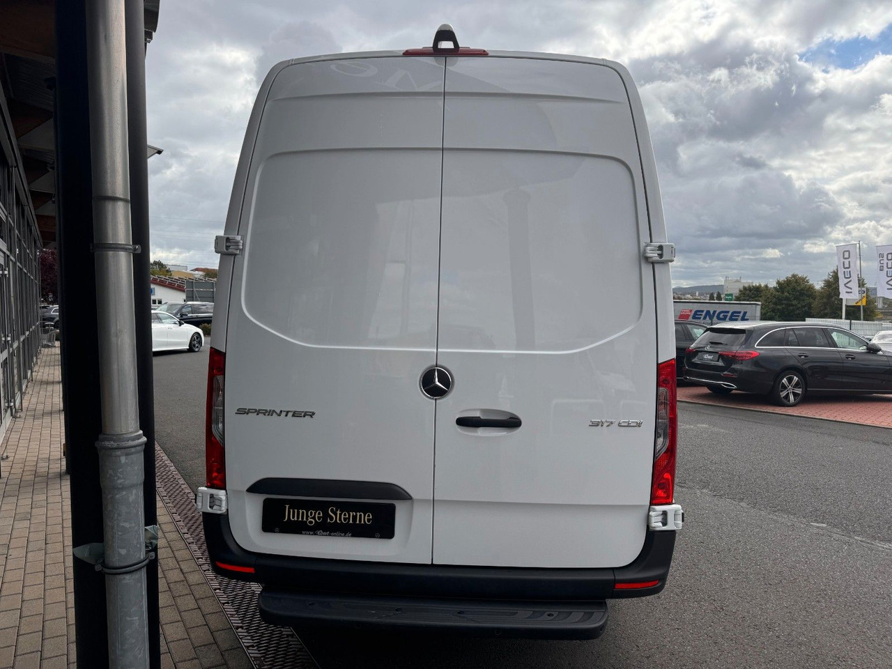 Mercedes-Benz Sprinter 317 CDI 4325 Klima 360 SHZ Schwing - Gesloten bestelwagen: afbeelding 5 Mercedes-Benz Sprinter 317 CDI 4325 Klima 360 SHZ Schwing - Gesloten bestelwagen: afbeelding 5