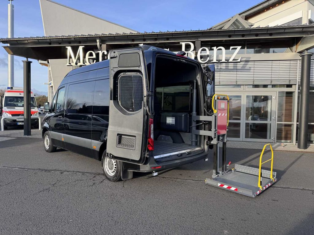 Mercedes-Benz Sprinter 317 CDI Rollstuhl-/Behinderten-Lift AMF Mercedes-Benz Sprinter 317 CDI Rollstuhl-/Behinderten-Lift AMF - Minibus, Personenvervoer: afbeelding 1 Mercedes-Benz Sprinter 317 CDI Rollstuhl-/Behinderten-Lift AMF Mercedes-Benz Sprinter 317 CDI Rollstuhl-/Behinderten-Lift AMF - Minibus, Personenvervoer: afbeelding 1