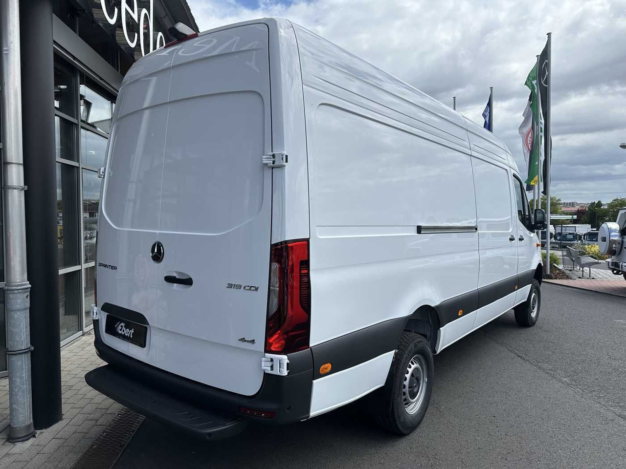 Mercedes-Benz Sprinter 319 CDI 4x4 4325 Kamera LED SHZ MBUX - Gesloten bestelwagen: afbeelding 4 Mercedes-Benz Sprinter 319 CDI 4x4 4325 Kamera LED SHZ MBUX - Gesloten bestelwagen: afbeelding 4