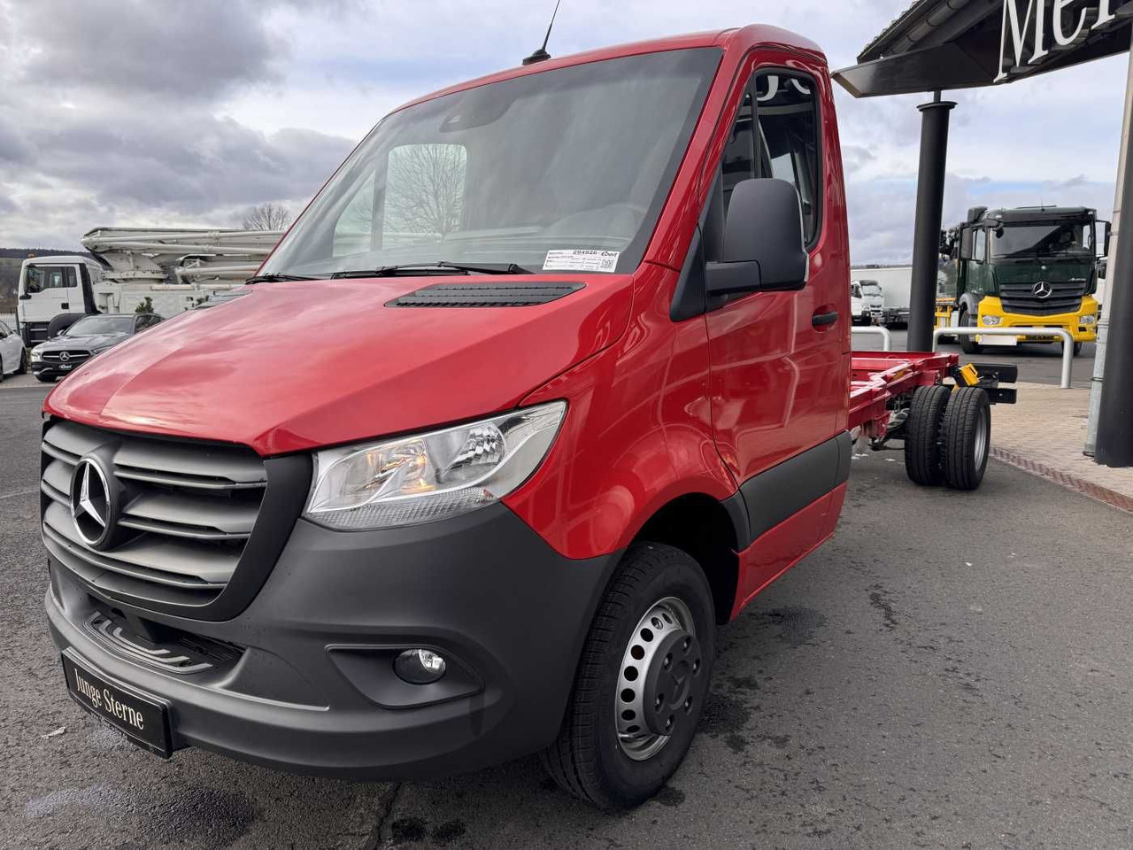 Mercedes-Benz Sprinter 517 CDI 4325 Fahrgestell AHK3,5 5.500kg - Chassis vrachtwagen: afbeelding 3 Mercedes-Benz Sprinter 517 CDI 4325 Fahrgestell AHK3,5 5.500kg - Chassis vrachtwagen: afbeelding 3