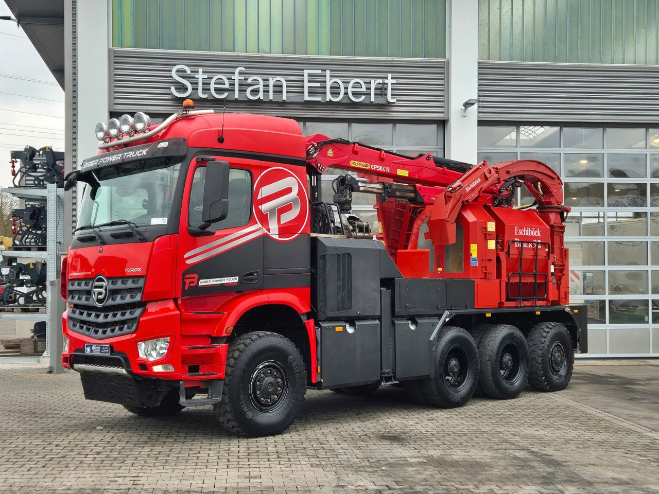 Mercedes-Benz TUROX 8x8 Eschlböck Biber 92 Holzhacker / 1.512h - Houttransport, Kraanwagen: afbeelding 1 Mercedes-Benz TUROX 8x8 Eschlböck Biber 92 Holzhacker / 1.512h - Houttransport, Kraanwagen: afbeelding 1