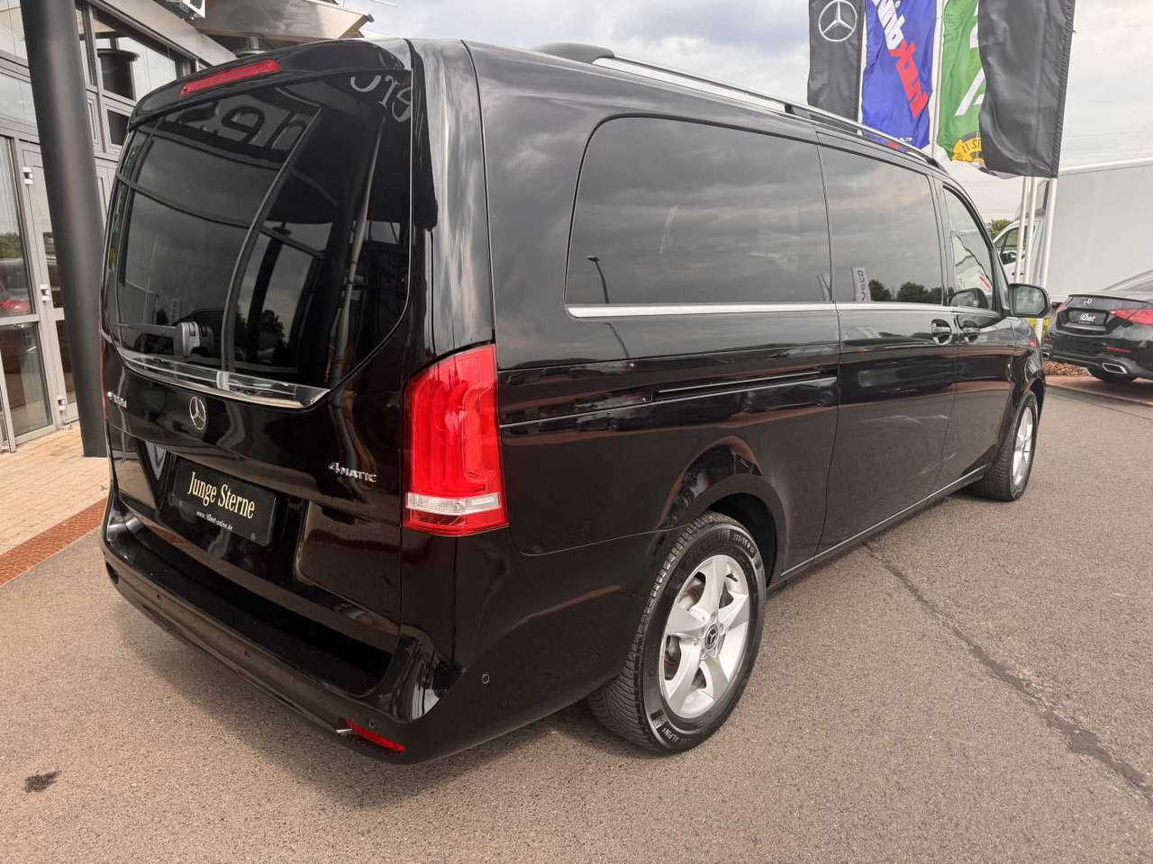Mercedes-Benz V 300 d 4MATIC AVA 3430 AHK2,5 DISTRONIC 360 - Personenwagen: afbeelding 4 Mercedes-Benz V 300 d 4MATIC AVA 3430 AHK2,5 DISTRONIC 360 - Personenwagen: afbeelding 4