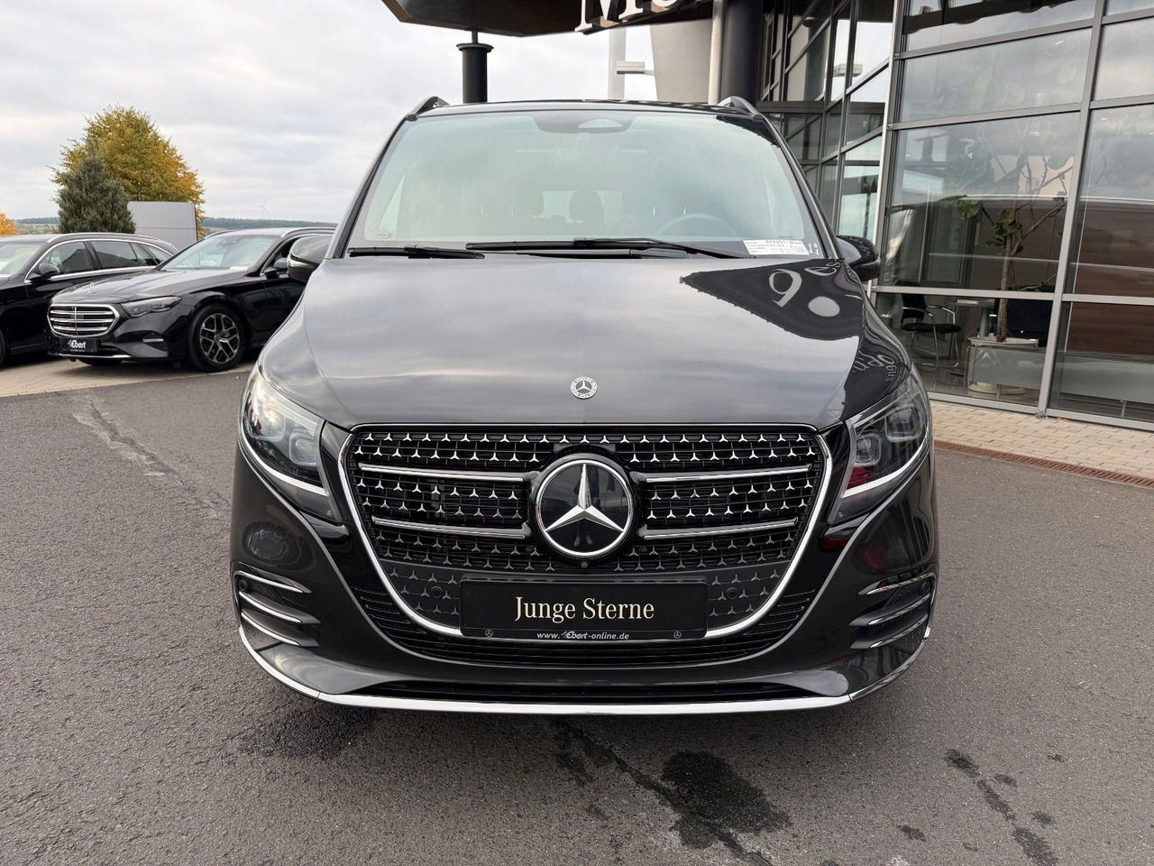 Mercedes-Benz V 300 d 4MATIC EXCLUSIVE AMG Panorama Standheiz - Personenvervoer: afbeelding 2 Mercedes-Benz V 300 d 4MATIC EXCLUSIVE AMG Panorama Standheiz - Personenvervoer: afbeelding 2