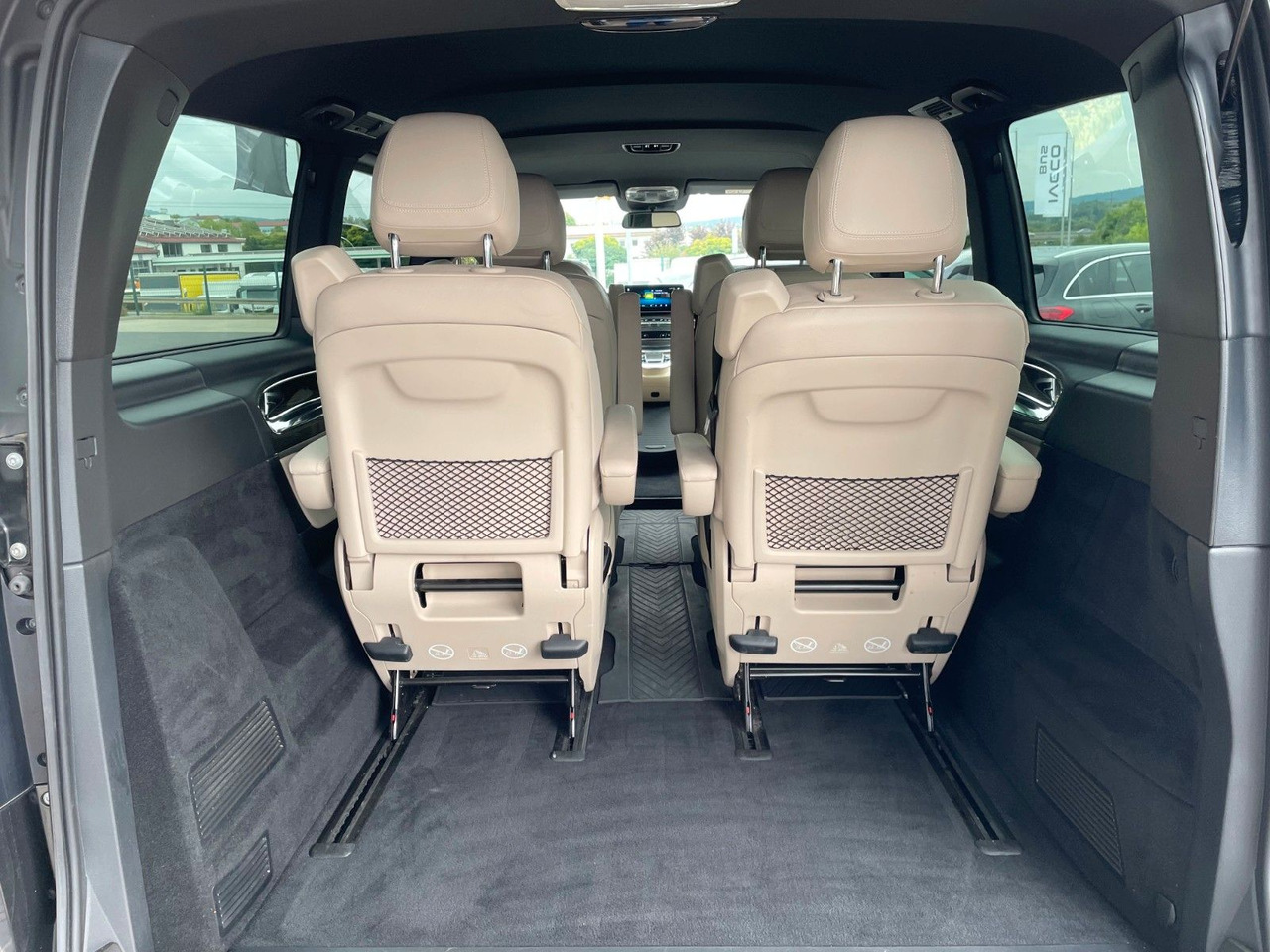 Mercedes-Benz V 300 d AVA ED 4MATIC Sitzklima Burmester 6Sitze - Stationwagen: afbeelding 5 Mercedes-Benz V 300 d AVA ED 4MATIC Sitzklima Burmester 6Sitze - Stationwagen: afbeelding 5