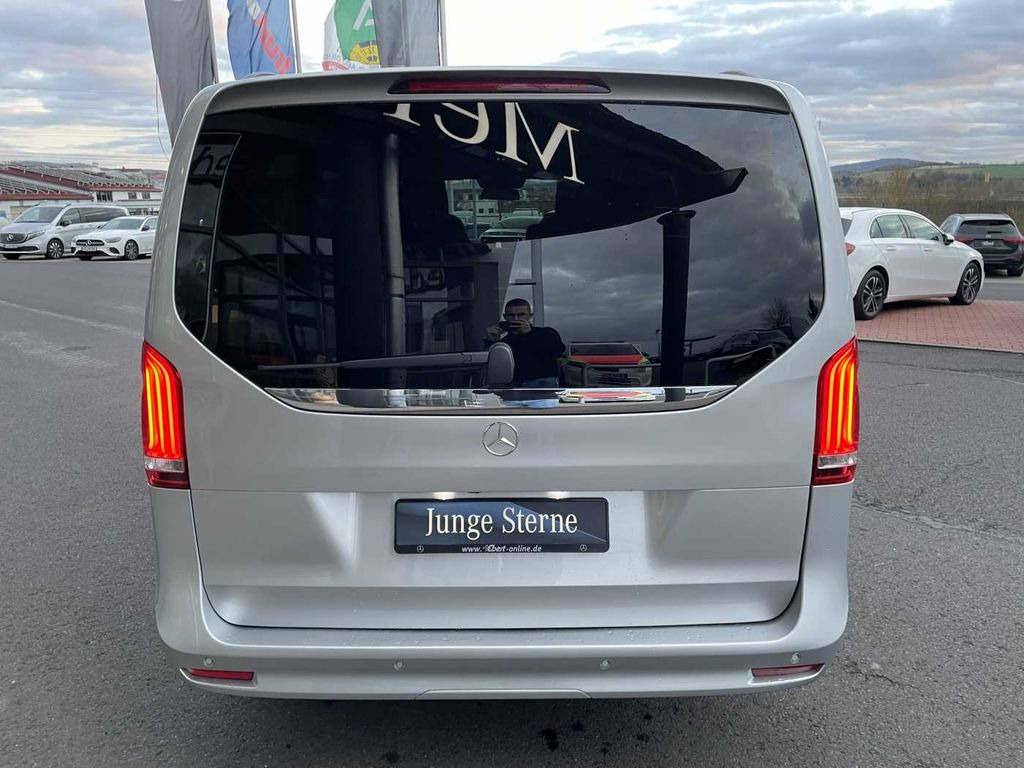Mercedes-Benz V 300 d EXCLUSIVE ED AMG Panorama AHK2,5 DISTRON - Minibus, Personenvervoer: afbeelding 4 Mercedes-Benz V 300 d EXCLUSIVE ED AMG Panorama AHK2,5 DISTRON - Minibus, Personenvervoer: afbeelding 4