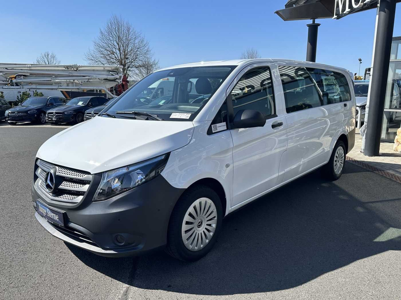 Mercedes-Benz Vito 114 CDI Tourer 8Sitze Klima Audio40 Kamera - Personenvervoer: afbeelding 3 Mercedes-Benz Vito 114 CDI Tourer 8Sitze Klima Audio40 Kamera - Personenvervoer: afbeelding 3