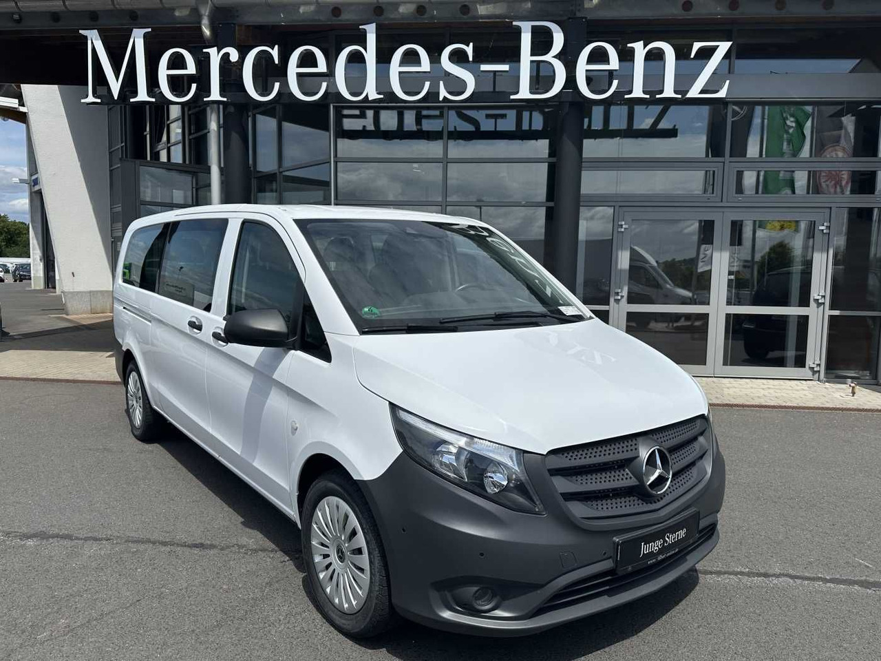 Mercedes-Benz Vito 114 CDI Tourer 9G Klima Audio40 Extralang - Personenvervoer: afbeelding 1 Mercedes-Benz Vito 114 CDI Tourer 9G Klima Audio40 Extralang - Personenvervoer: afbeelding 1