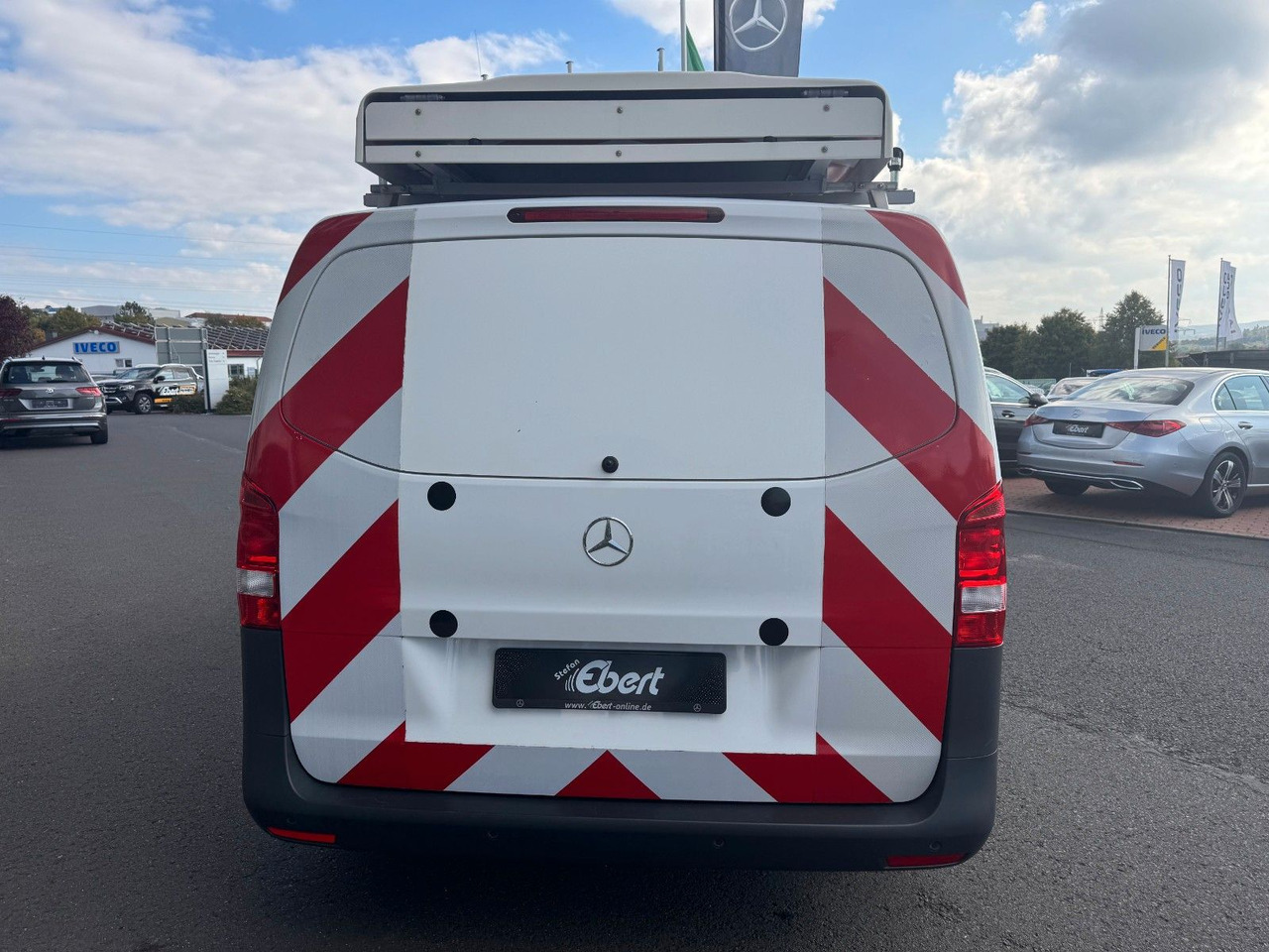 Mercedes-Benz Vito 114 CDI Tourer Begleitfahrzeug BF3+ / WVZ - Personenvervoer: afbeelding 5 Mercedes-Benz Vito 114 CDI Tourer Begleitfahrzeug BF3+ / WVZ - Personenvervoer: afbeelding 5